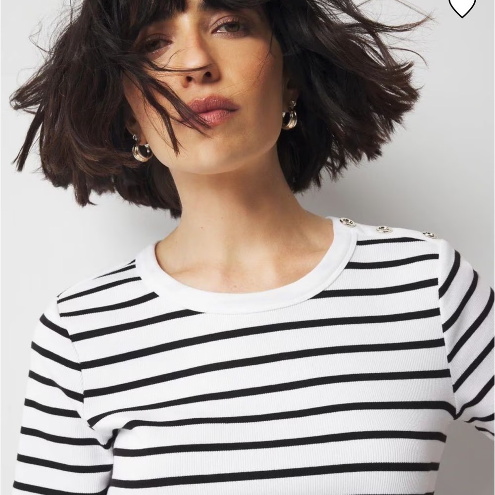 New -WHBM® FORME Ribbed Stretch Button Shoulder Tee - Picture 1 of 5
